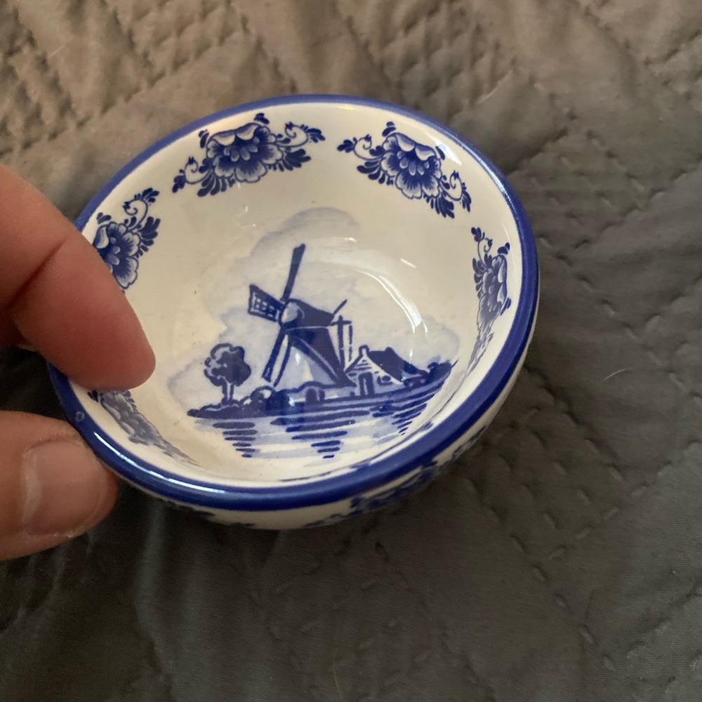 Blue and White Delft Serveware Bowl